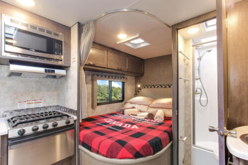 Four Seasons RV Rentals - Class C Large | Stove, Rear Bed, & Bathroom