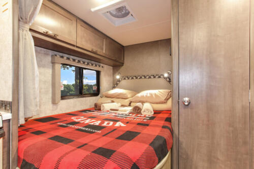 Four Seasons RV Rentals - Class C Large | Rear Bed